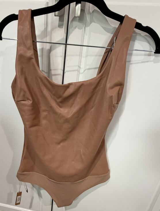 SKIMS Tops - NWT SKIMS Scoop Neck Sienna Pleather Thong Bodysuit Women's Medium